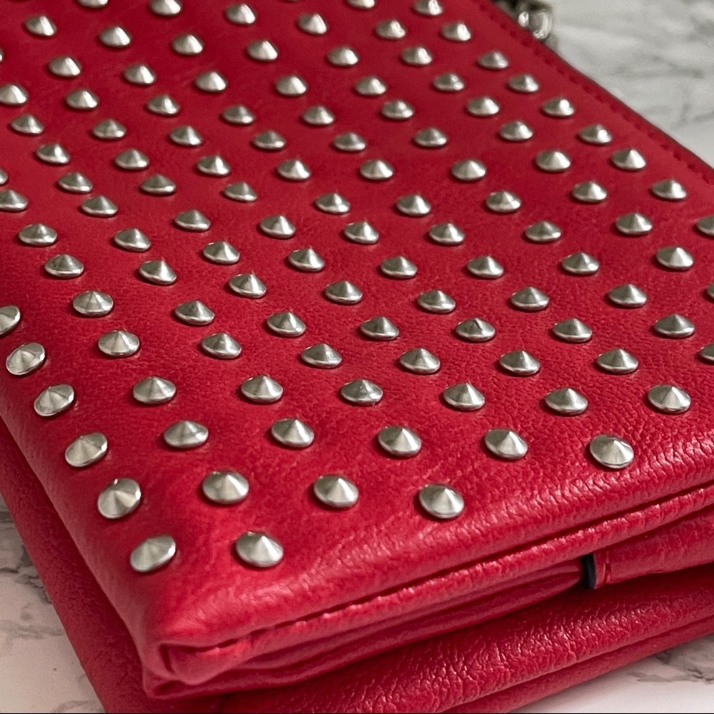 Zara small zipper pouch with detachable chain - Picture 2 of 8